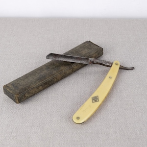 52 Puma Straight Razor, Antique Puma Razor, Razor Blade, Barber Razor, Razor Case, Shaving Kit, Puma Shaving Razor, Razor, Cut Throat Razor