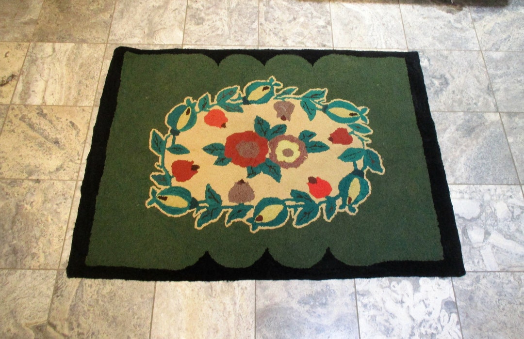 Hooked Rug, Acorn and Autumn Leaves, Hand Made Rectangular Vintage ...