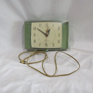 1950s GE Telechron Wall Clock: Avocado Green Mid-Century Style (Not Working)