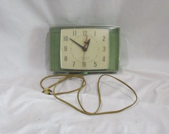 1950s GE Telechron Wall Clock: Avocado Green Mid-Century Style (Not Working)