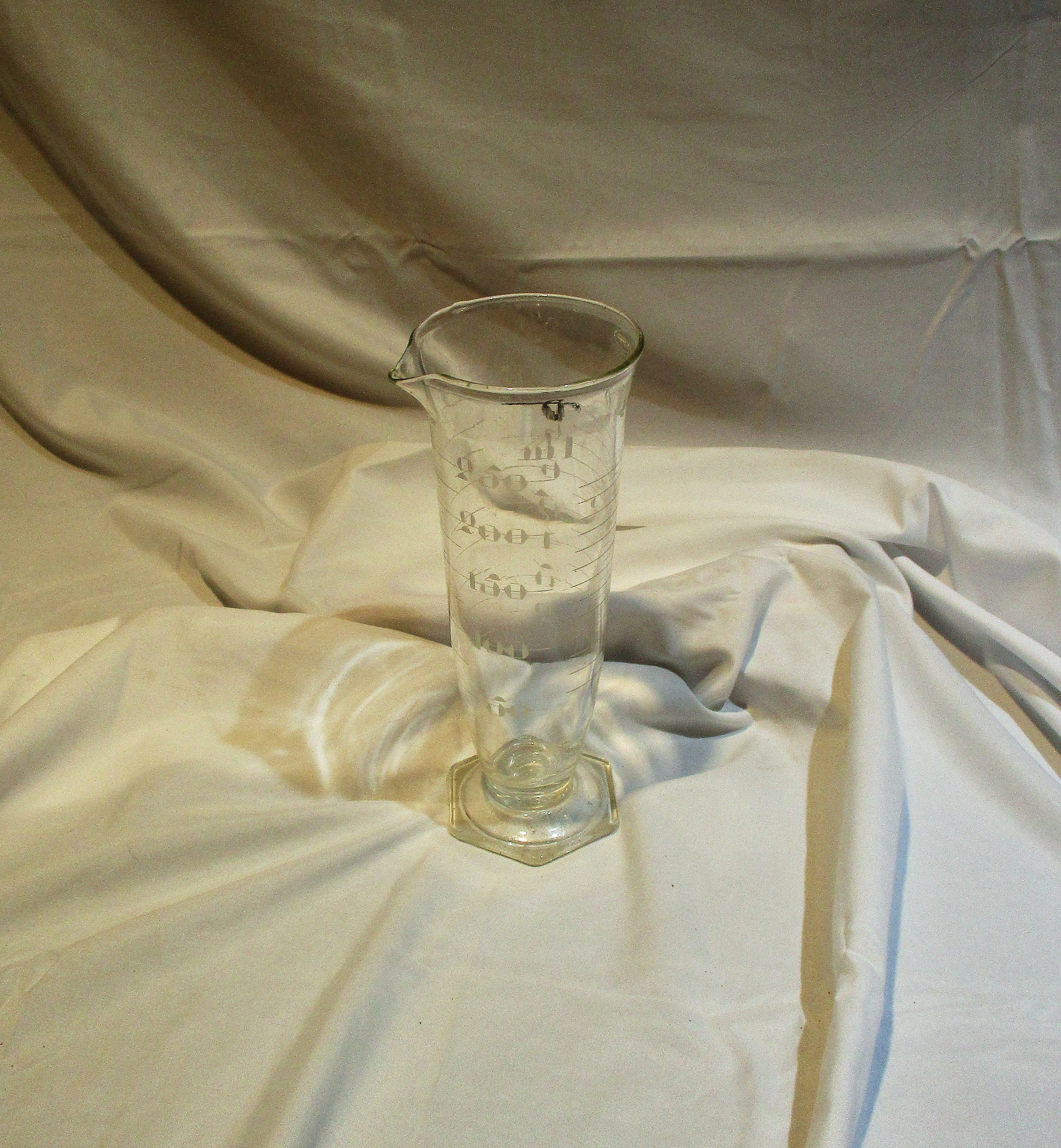 Vintage, Accents, Vintage Lab Pharmacy Etched Measuring Cup Beaker