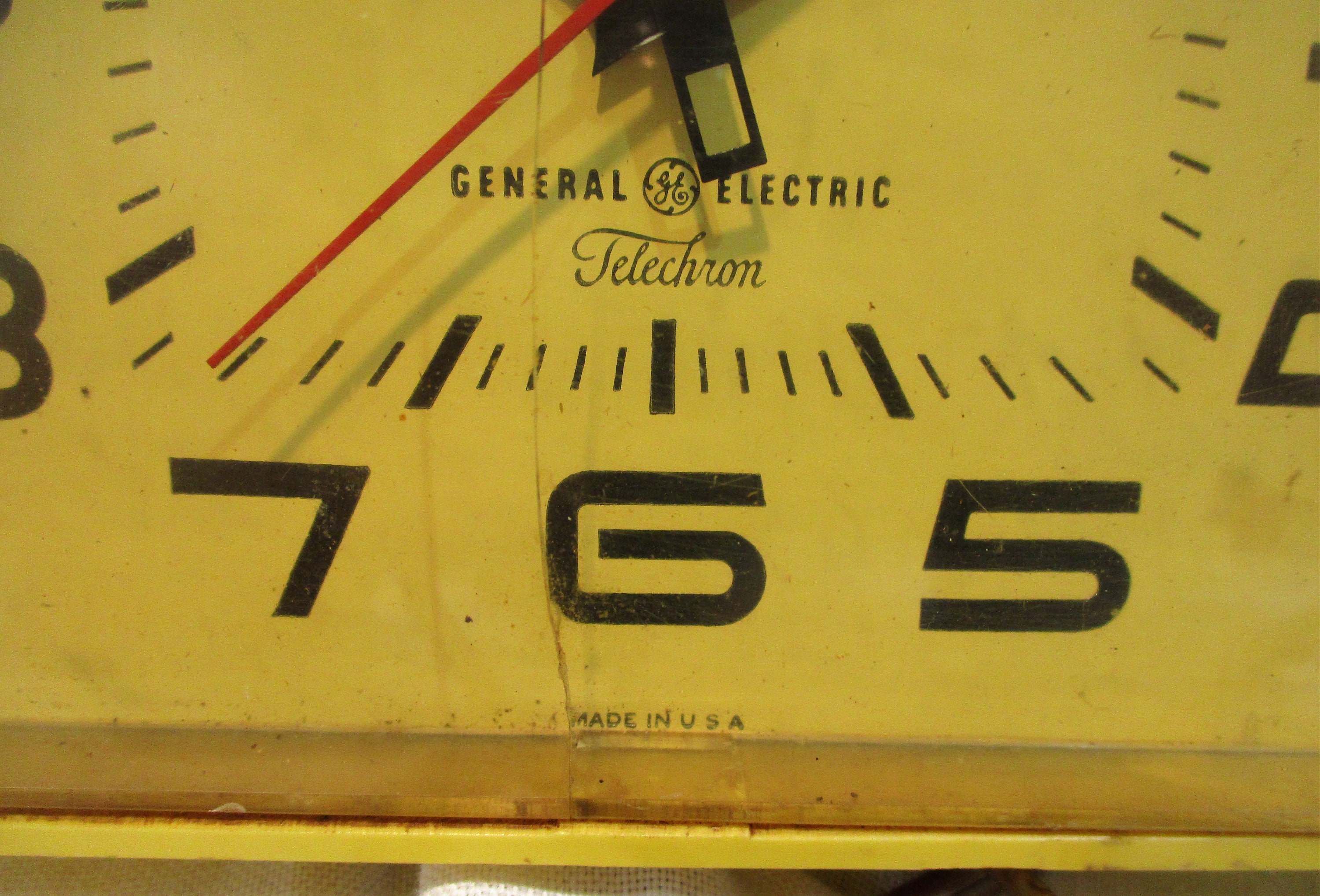 Telechron Wall Clock, Retro Mid Century Yellow General Electric