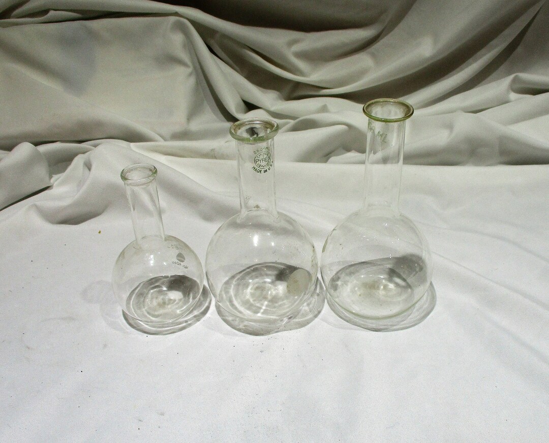 Lab Glass Set of 3 Different Sizes Pyrex and Kimax Etsy