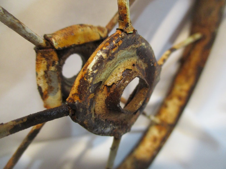 Rusty Spoke Rims Vintage Rusty Metal Wheels Pair: Farmhouse Salvage Decor - Etsy