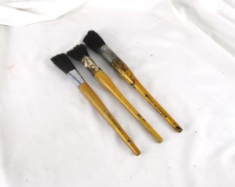 Paint Brushes, Set of 3, Vintage Artist Supplies, Old Chalk Painting Brushes, Similar Sizes