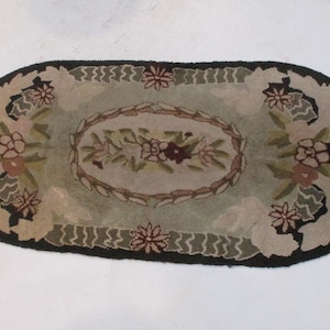 Hooked Rug, Large Oval Sofa Size, Vintage Floral and Abstract Hooked Rug, Old Hand Made Carpet