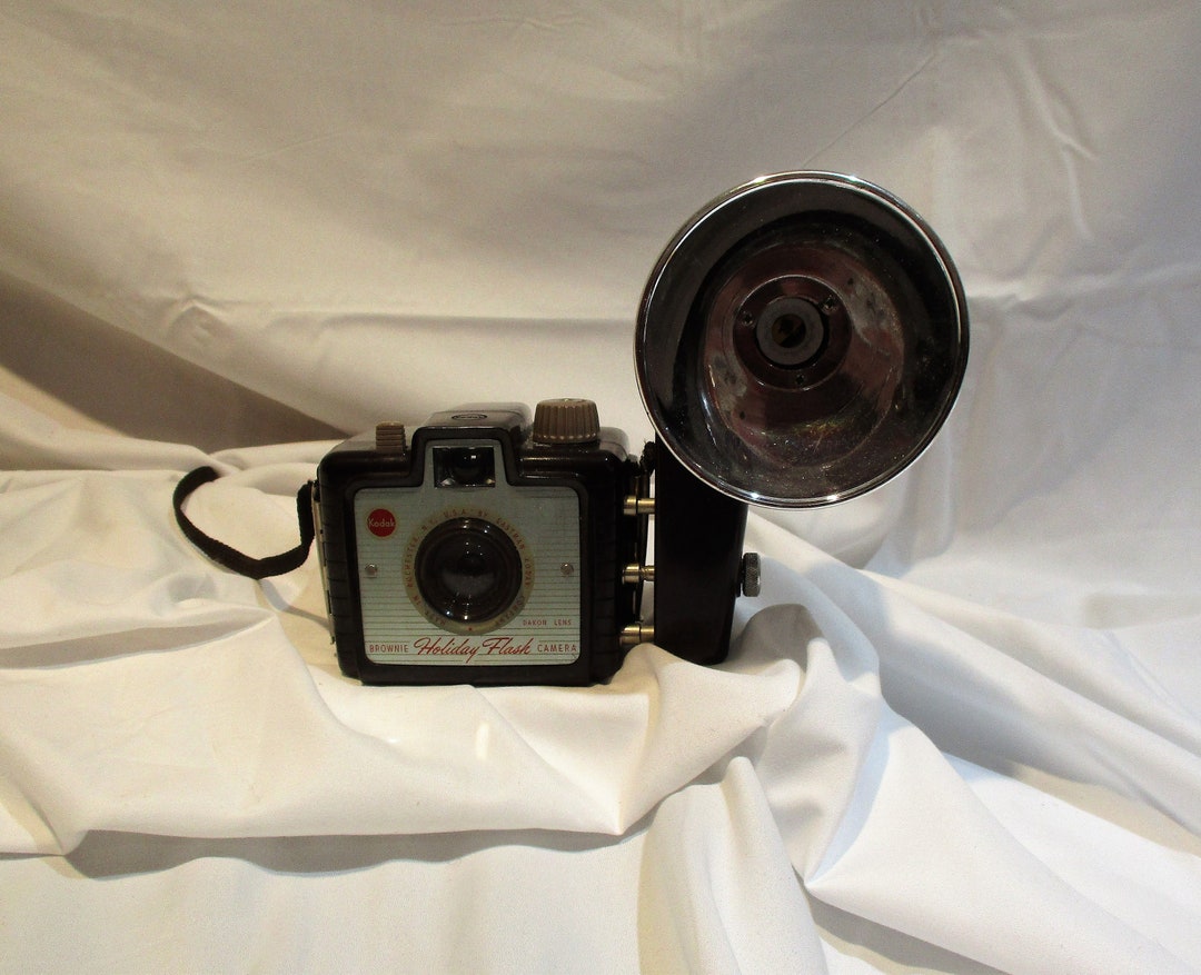 Buy Kodak Brownie Holiday Flash Camera, Kodalite Midget Flasholder, Vintage  Retro Photography Salvage Online in India