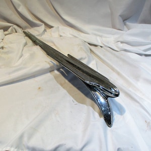 Hood Ornament, 1950s Space Age Pontiac or Oldsmobile (?), Antique Car Parts Salvage