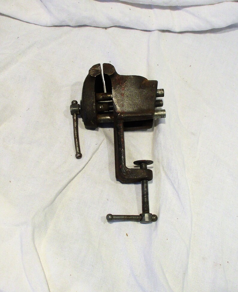 Old Anvil Vise Craftsman Bench Vise Vintage Shop And Foundry Etsy