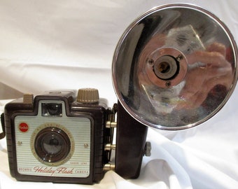 Kodak Brownie Holiday Flash Camera, Kodalite Midget Flasholder, Vintage  Retro Photography Salvage