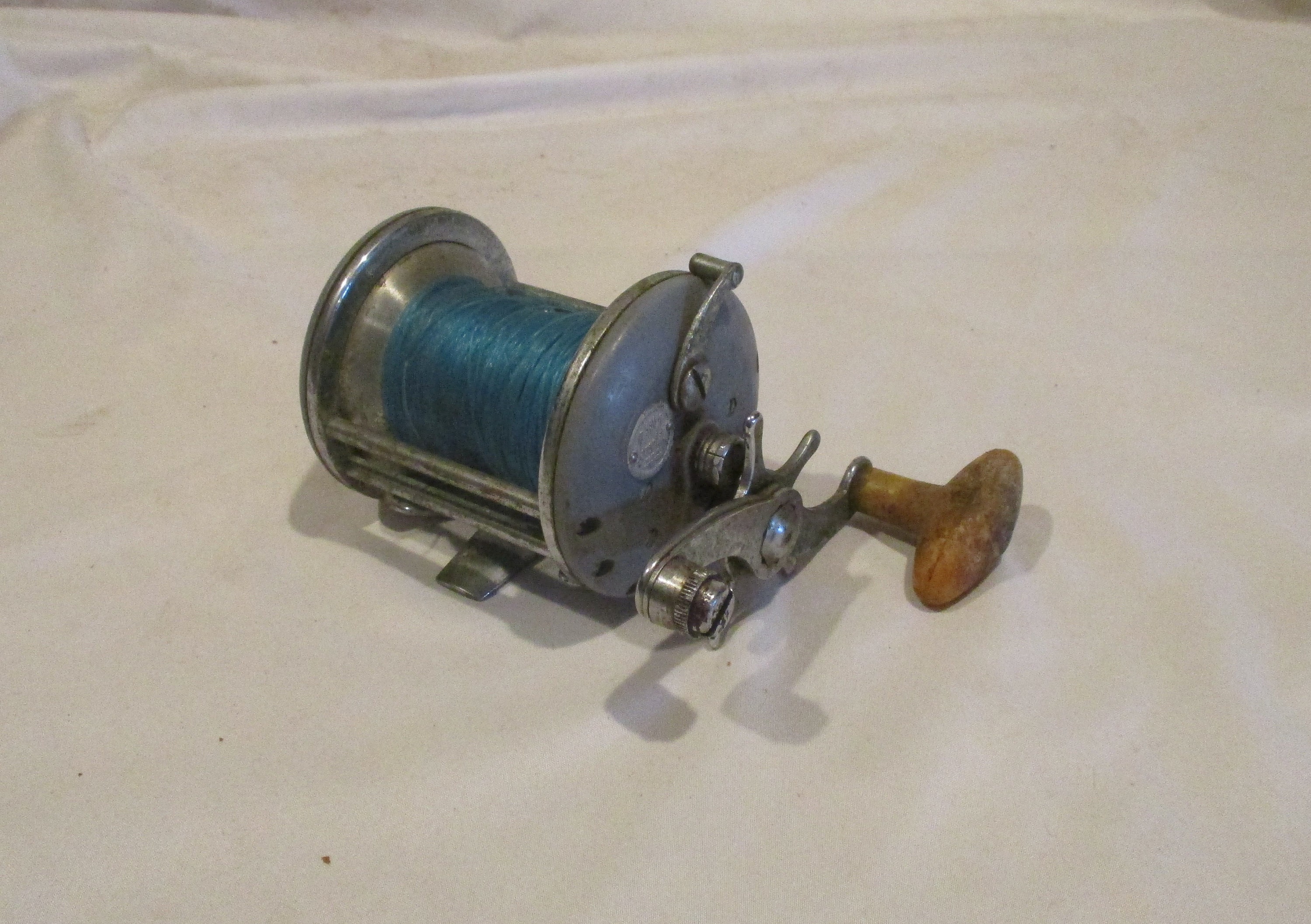 Vintage Johnson Casting Fishing Reel Green 100A The Century >> 5.4