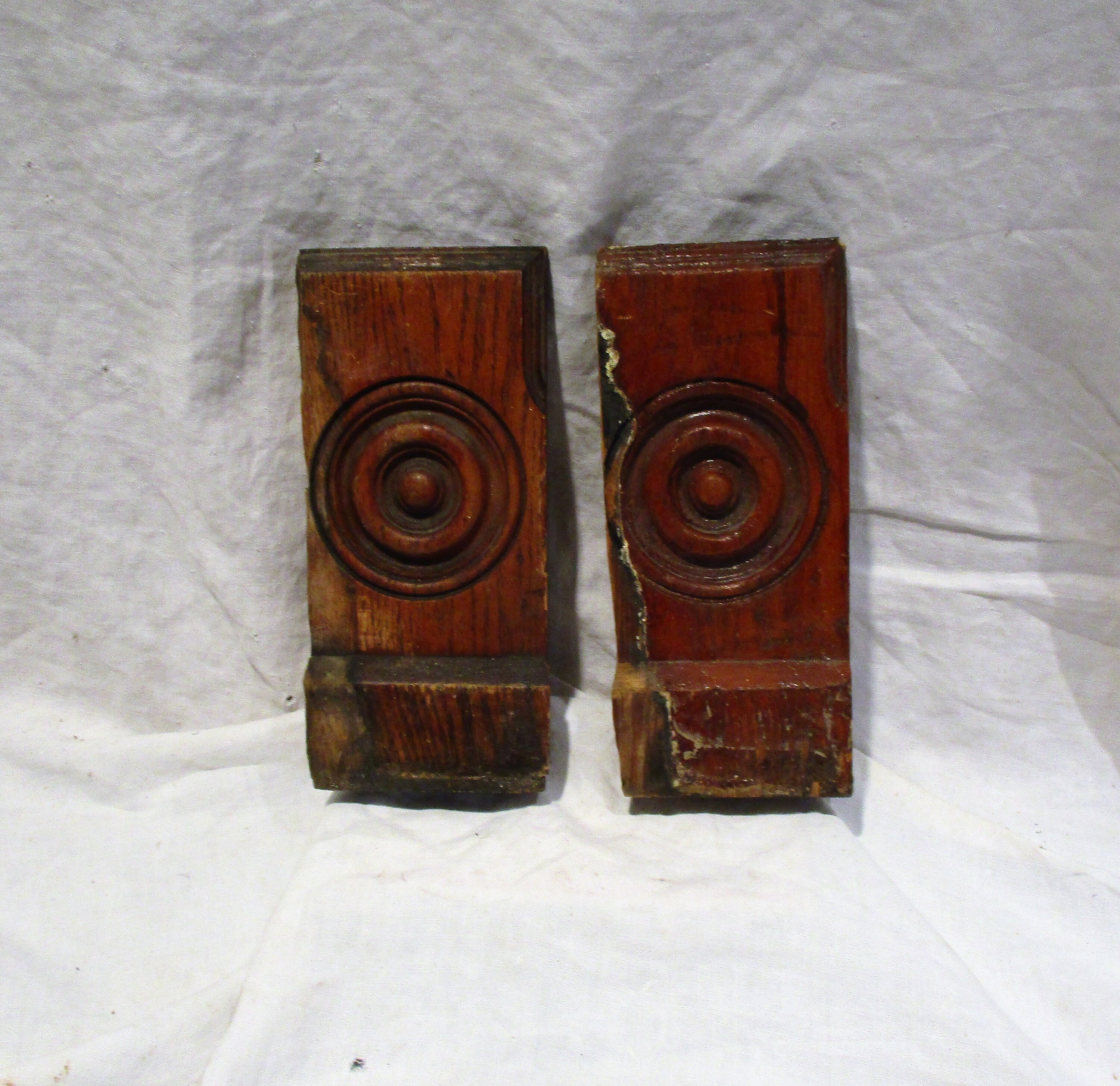 Corner Baseboard Brush - Triangular - Wooden block with 2 threaded holes -  Multi Brosses