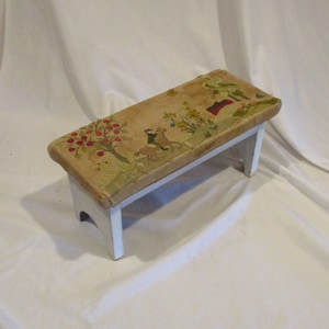 Embroidered Horse Foot Stool: Primitive Farmhouse Folk Art