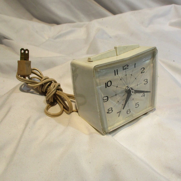 Westclox Alarm Clock, Retro Mid Century Night Table Clock, Atomic Age Style, Works!