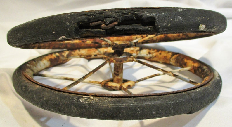 Underwater Rusted Bicycle Rims Vintage Rusty Metal Wheels Pair: Farmhouse Salvage Decor - Etsy