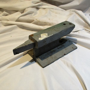 Vintage Jeweler&#39;s Anvil: Re-Purposed Railroad Rail, Heavy Tool