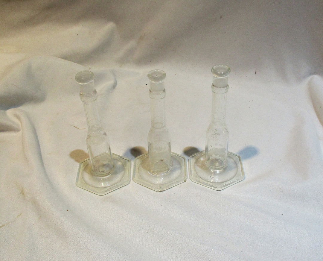 Lab Glass, Set of 3 Vintage Laboratory Glass Beakers, Scientific