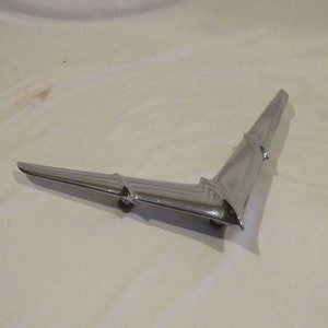 Hood Ornament, 1950s Space Age Pontiac or Oldsmobile (?), Antique Car Parts Salvage, Rechromed