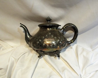 Tea Pot, Antique Victorian or Edwardian Style Silver Plate, Vintage Meridan Silver Plate Company Nineteenth Century Teapot