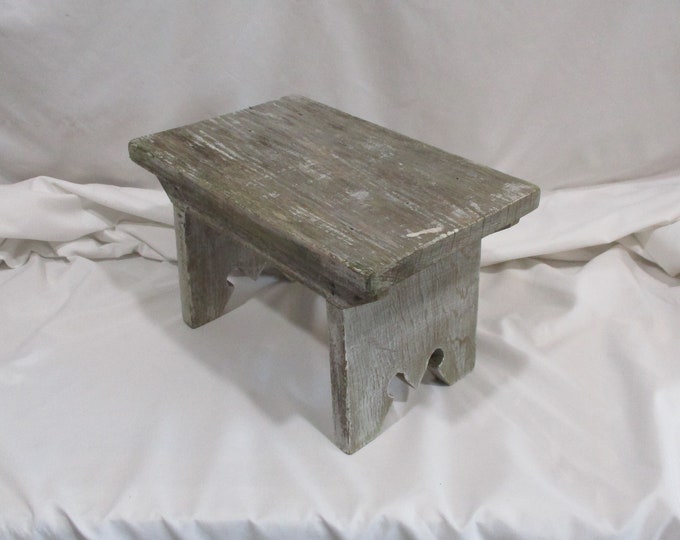Footstool, Vintage Original Faded Paint, Pickled, Folk Art Foot Stool ...