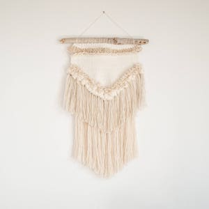Woven Wall Hanging//Weaving//Frame loom Weaving//Gifts for Her
