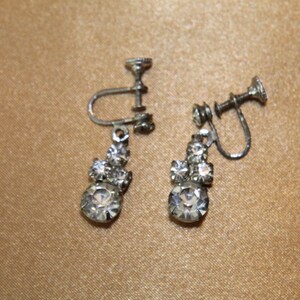Rhinestone Screw Back Vintage Dangle Earrings wedding earrings bride bridesmaid Wedding Mothers Day Quince\u00f1era Anniversary #etsyvintagelover