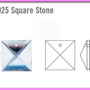 Puede incluir: Una piedra de cristal cuadrada y transparente con un agujero para ensartar. La imagen incluye un dibujo y una vista lateral de la piedra. El texto en la parte superior dice "8025 Square Stone".