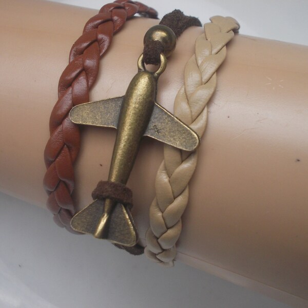 Plano, plano de pulsera, avión vintage, pulsera marrón. Regalo del hombre.