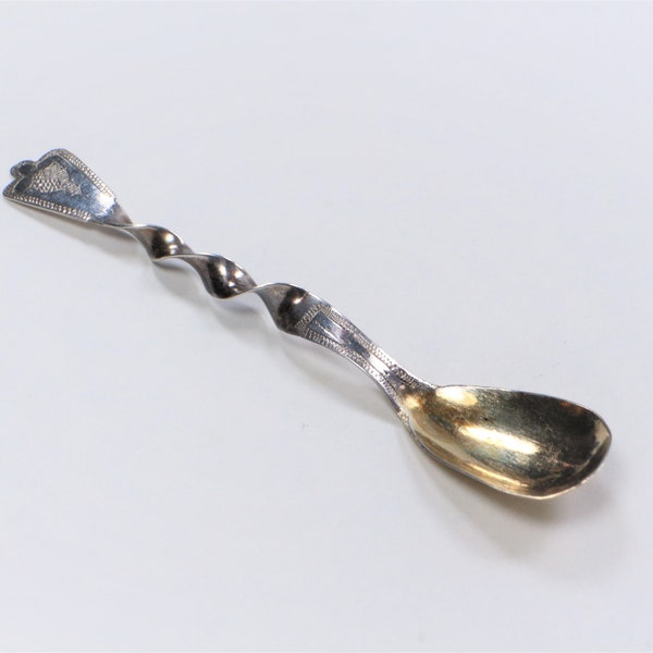 Rare atique lovely ornate Norwegian gilded solid silver salt spoon.