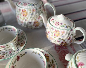 Minton Haddon Hall fine bone china English tea service