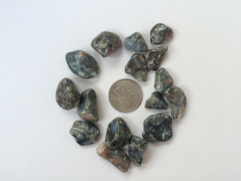 Que Sera Or Vulcanite Tumbled - 2.49