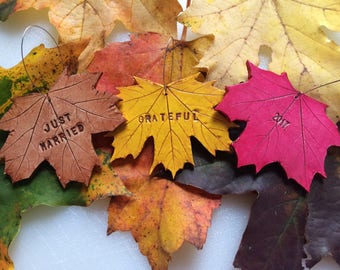 feuilles d'automne, décoration d'automne, ornements d'automne, ornement de feuille, ornement de feuille d'érable, ornement personnalisé, décoration de mariage d'automne, cadeau de mariage d'automne