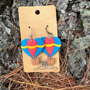 blue and pink heart hot air balloon earrings, hot air balloon clay earrings, hot air balloon earrings, love earrings, heart earrings