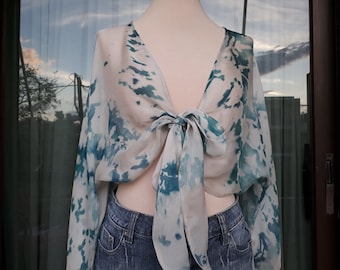 Top with sleeve and front tie, Bohemian crop tops for women, Knotted silk top, Silk halter tie top