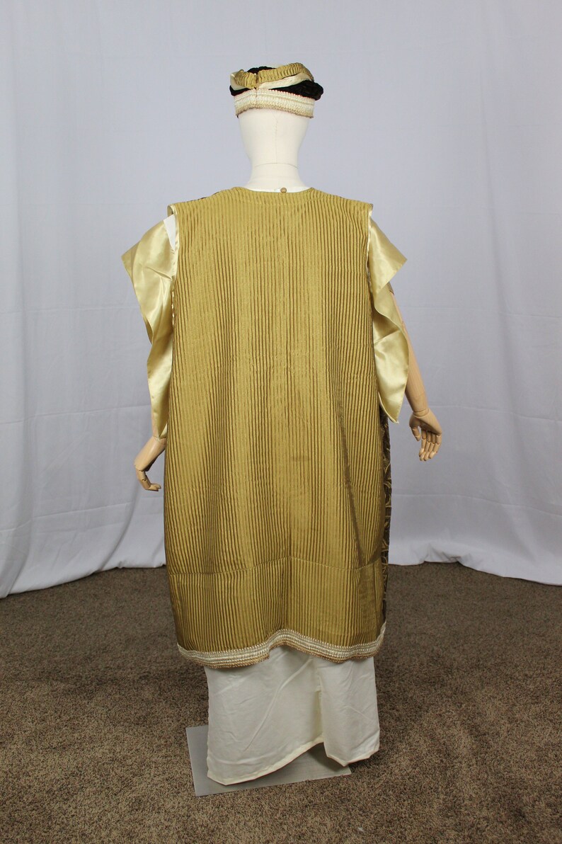 Easter Costume for religious Easter play; He is risen pageant scripts and costumes
