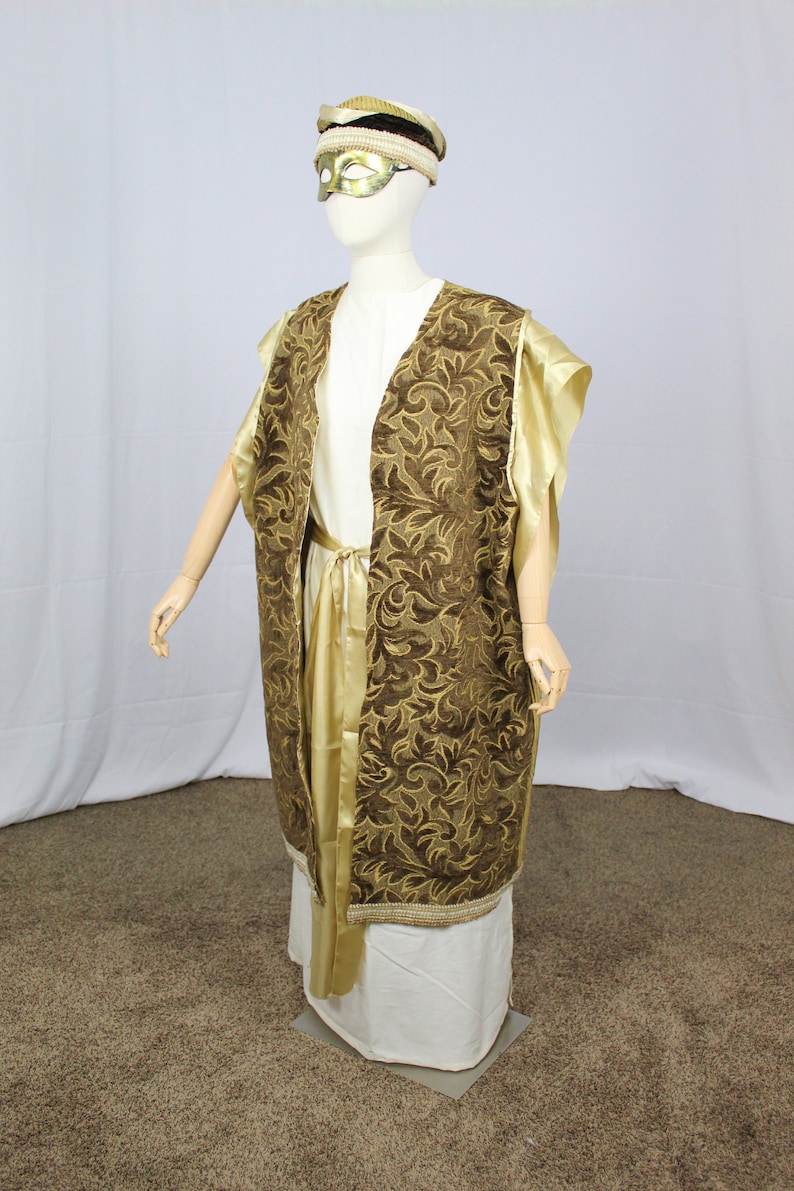 Easter Costume for religious Easter play; He is risen pageant scripts and costumes