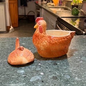 Vintage 1950s Hen & Chick Ceramic Cookie Jar – USA Pottery – Farmhouse Kitchen Decor