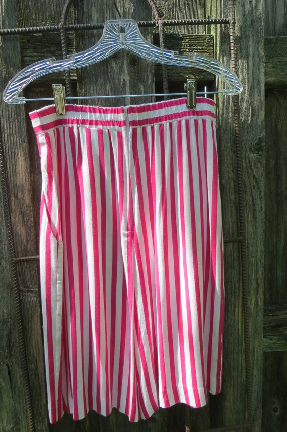 80s Shorts * Classy Cool Pink and White Vertical … - image 8