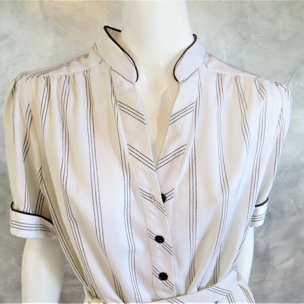 Vintage 70's/80's belted Shirtdress/Size 16 spring dress/Career Wear/Schrader Sport