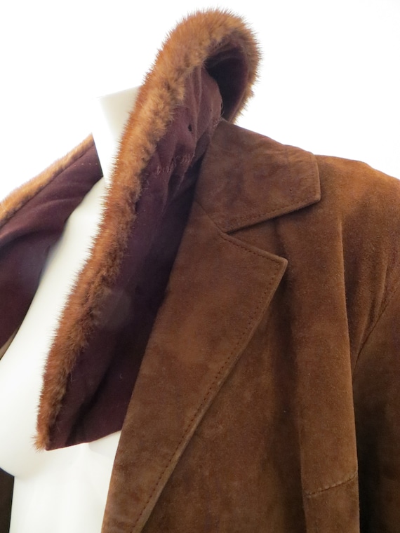 Vintage 70s Chic Long Suede Coat with Removable Collar