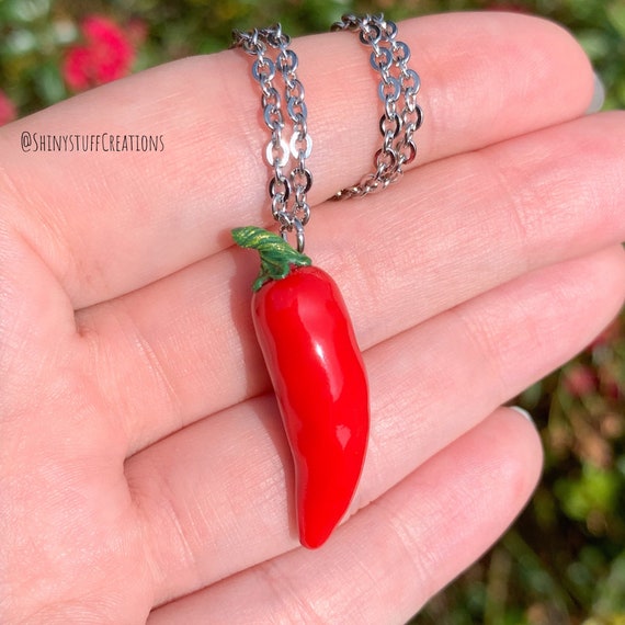 Joe Cool Funky Kitsch Red Hot Chilli Pepper Necklace with Glass Beads :  Amazon.co.uk: Fashion
