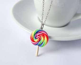 Rainbow lollipop collier charm pendentif bonbons doux kawaii coloré lolly collier miniature nourriture bijoux bonbons collier LGBTQ