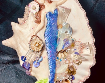 Conch Sea Shell Mermaid Art Vintage Handmade Crystals Pearls Jewelry Beads Signed
