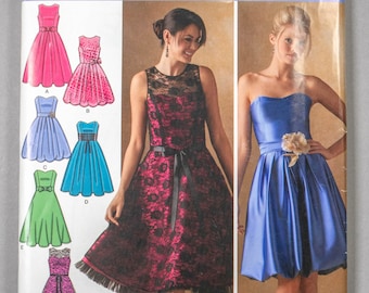 S4070 | szs 12-20 | Simplicity 4070 Strapless Cocktail Prom Party Formal Dress Sewing Pattern: Boned Bodice, Lace Overlay, Belt, Sweetheart