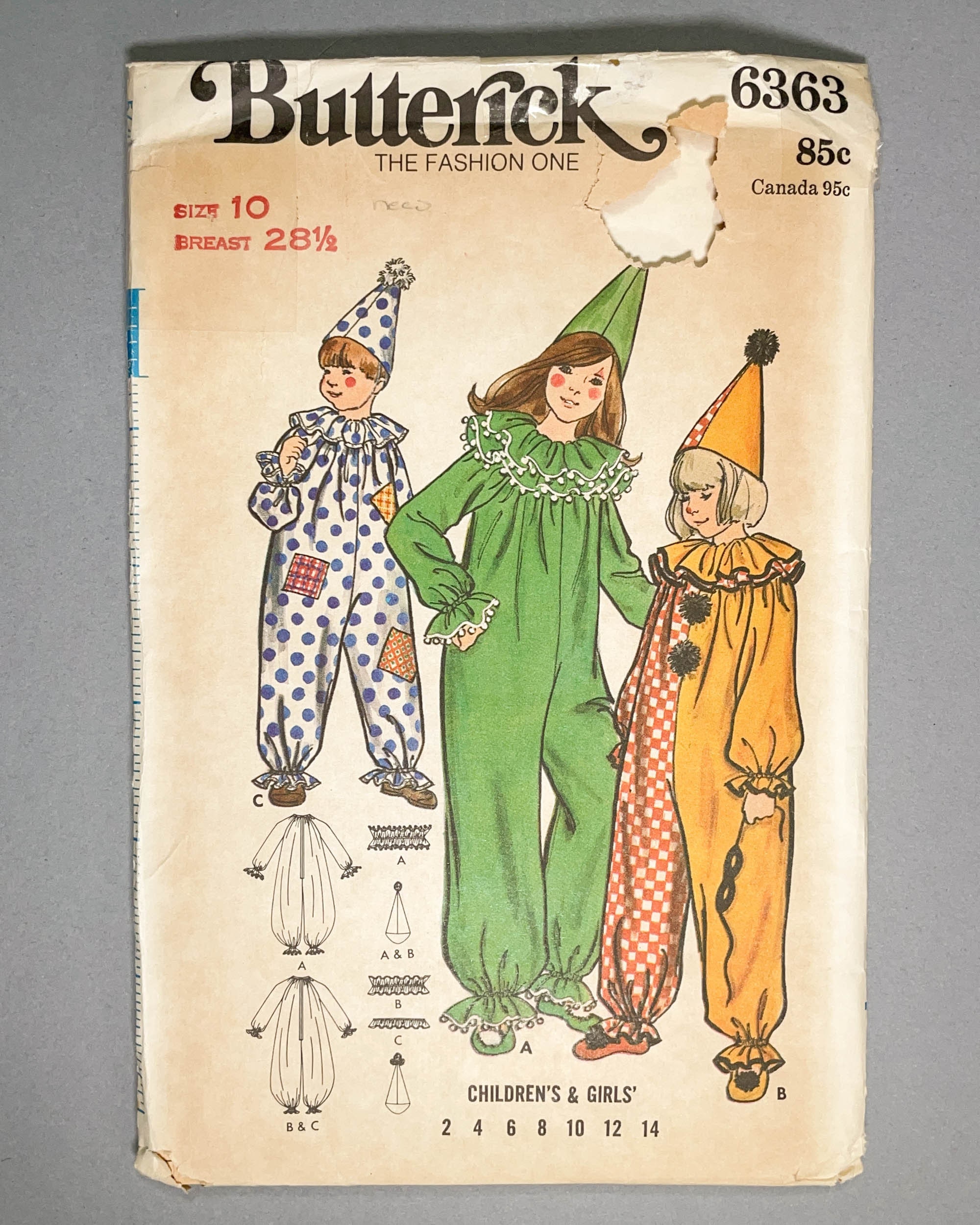 7162 Simplicity 70's Unisex Funky Clown Costumes Pattern Sz.6-8