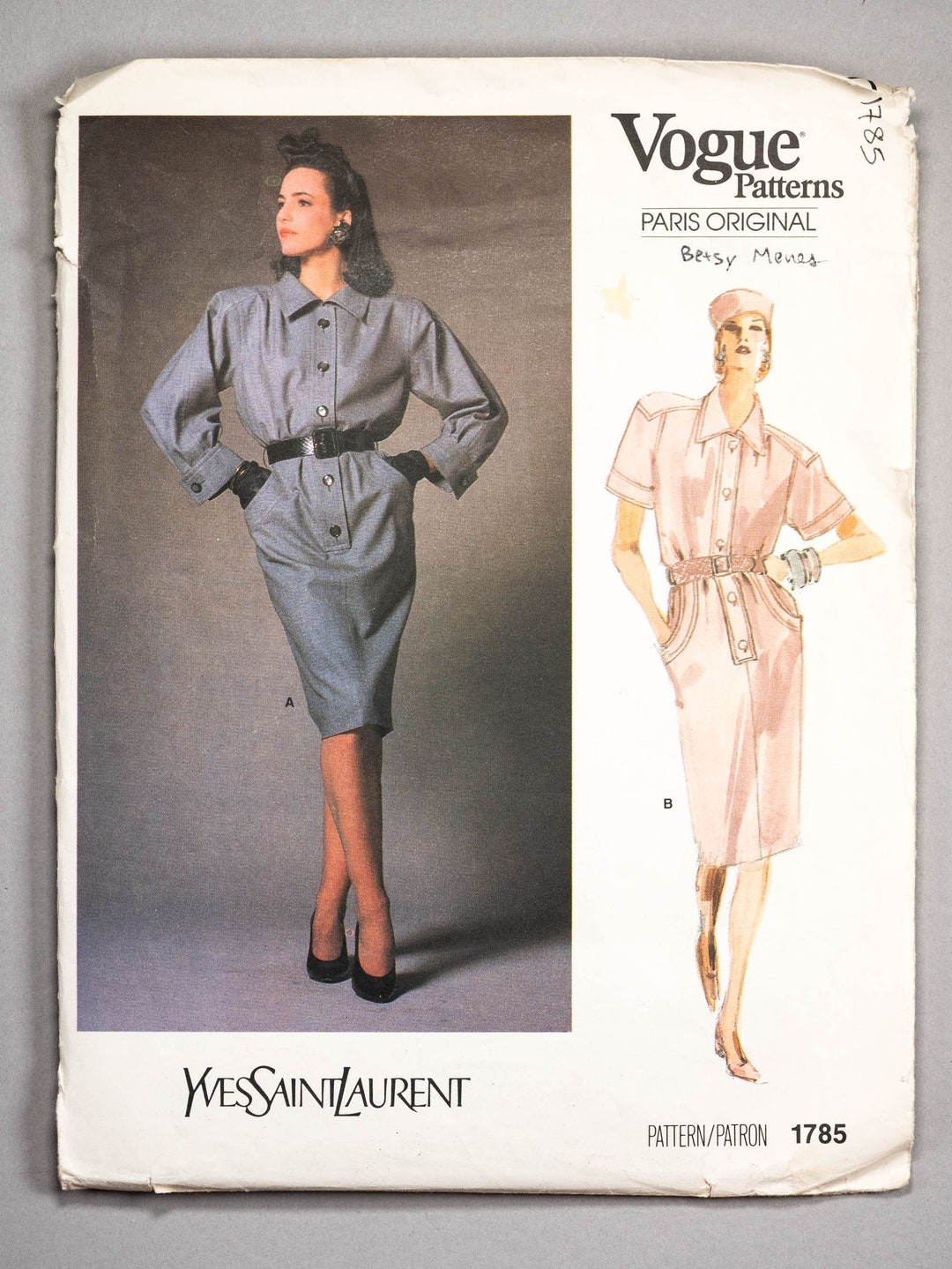 ✨未使用展示品✨　Yves Saint Laurent ビルポーチ　Vステッチ Yves Saint Laurent 二つ折り財布 楽天市場】イヴ・サンローラン
