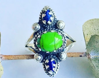 Mojave Green Turquoise Ring Size 7 With Lapis From Chile | Sloan’s Stones