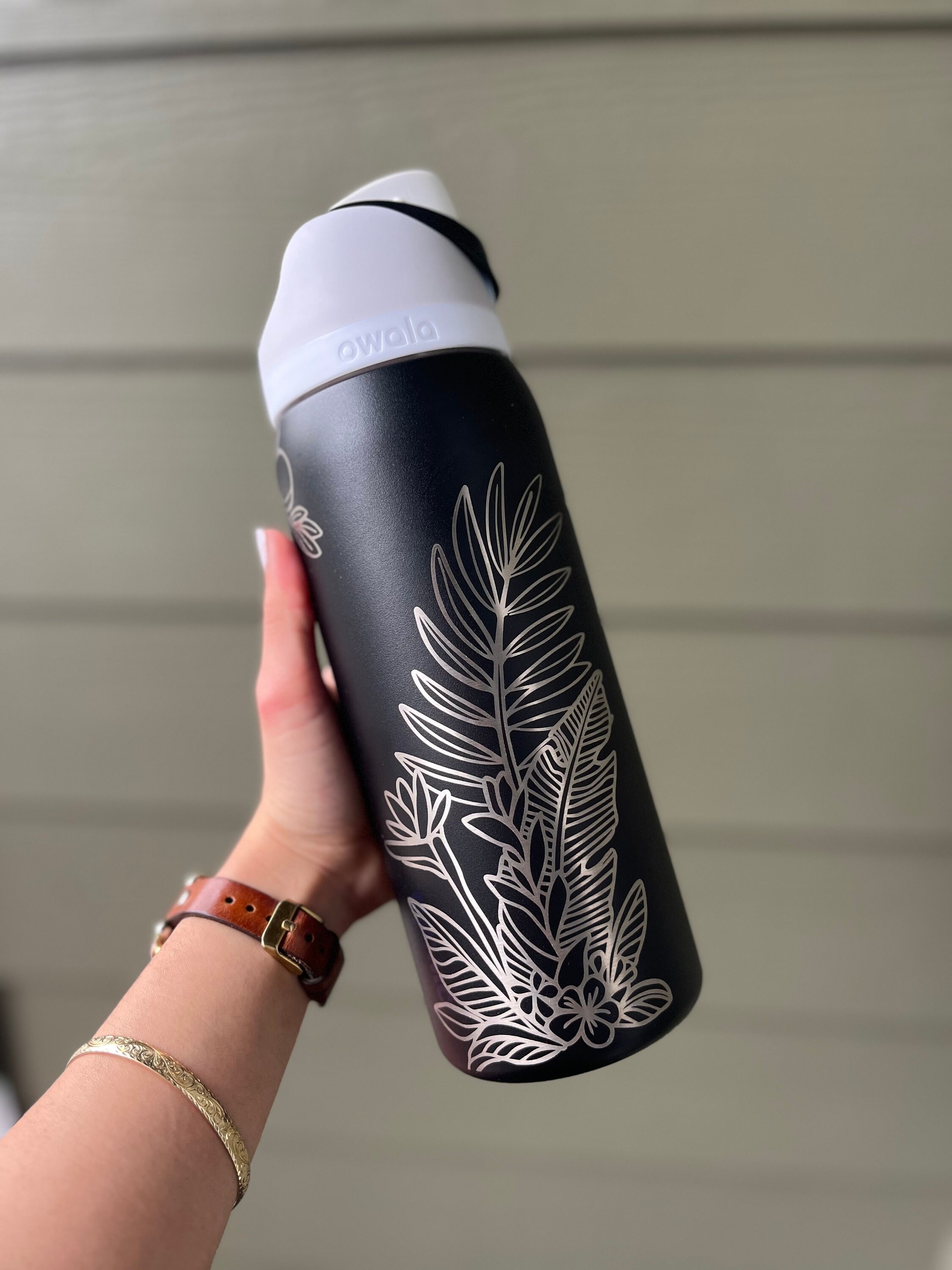 Hawai'i Owala Custom Engraved 32oz & 40oz Water Bottle - Hand