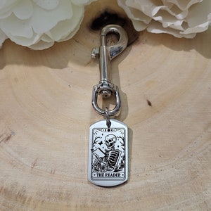 Le lecteur de cartes de tarot en acier inoxydable, porte-clé sorcière, cadeau occulte, porte-clé païen, porte-clé tarot, cadeau personnalisé, porte-clé occulte