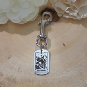 Le jardinier carte de tarot porte-clé en acier inoxydable, porte-clé sorcière, cadeau occulte, porte-clé païen, porte-clé tarot, cadeau personnalisé, porte-clé occulte